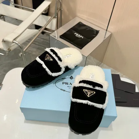 プラダ スリッパ