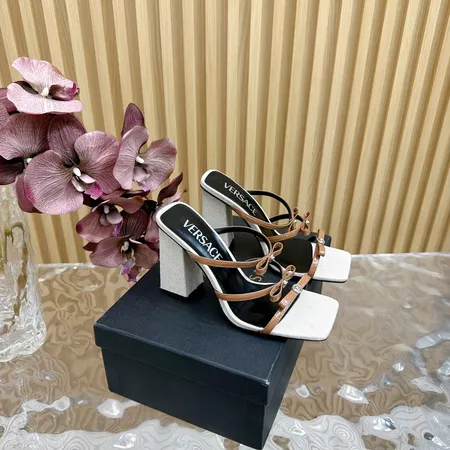 ヴェルサーチ サンダル