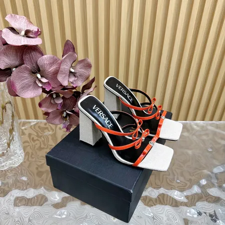 ヴェルサーチ サンダル