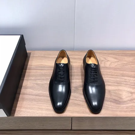 グッチ ビジネスシューズ