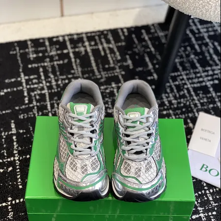 ボッテガ ヴェネタ スニーカー