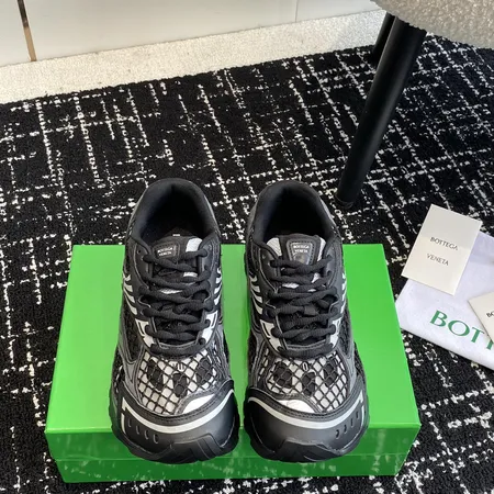 ボッテガ ヴェネタ スニーカー