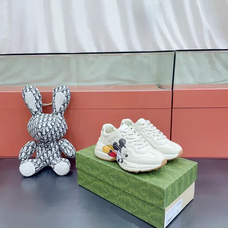 グッチ スニーカー