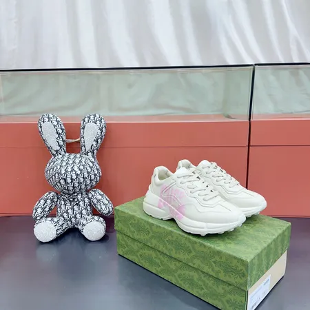 グッチ スニーカー