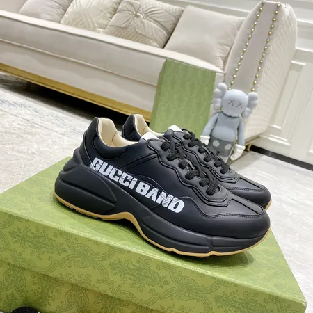 グッチ スニーカー