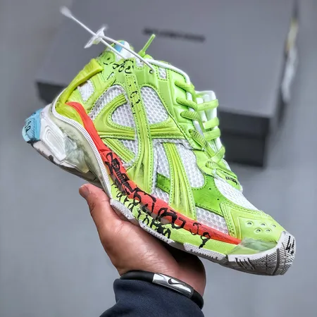 バレンシアガ スニーカー