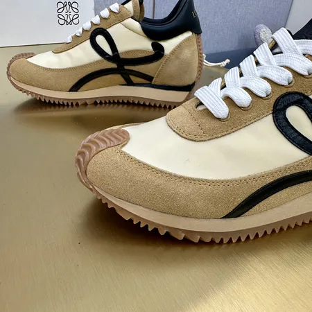 ロエベ スニーカー