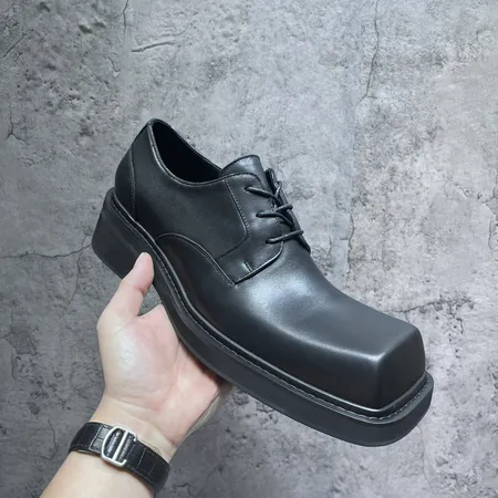 バレンシアガ ビジネスシューズ