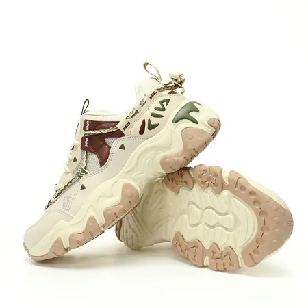 フィラ スニーカー