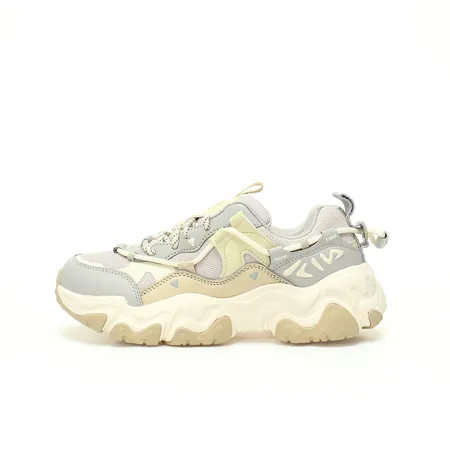 フィラ スニーカー