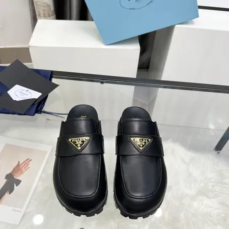 プラダ スリッパ