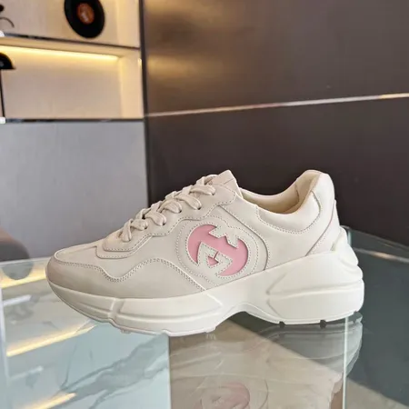 グッチ スニーカー