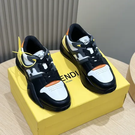 フェンディ スニーカー