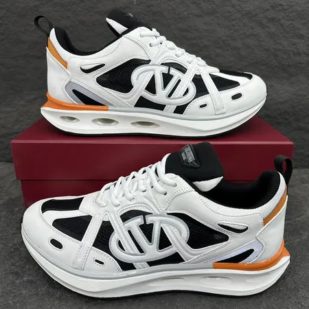 ヴァレンティノ カジュアルシューズ