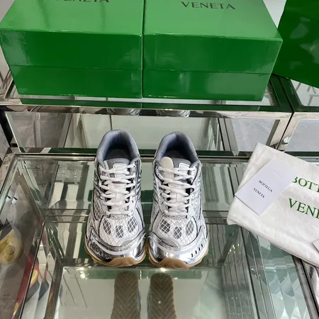 ボッテガ ヴェネタ スニーカー