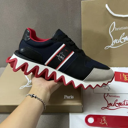 クリスチャン・ルブタン スニーカー