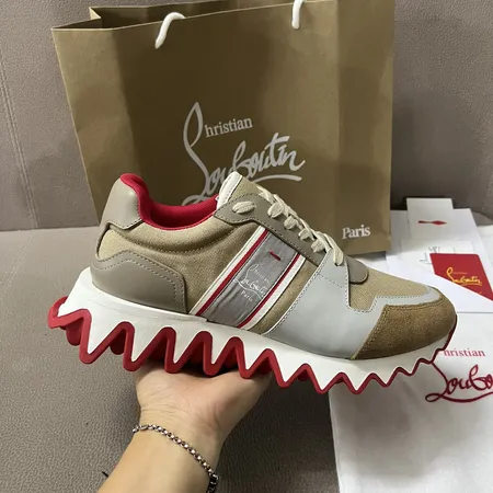 クリスチャン・ルブタン スニーカー