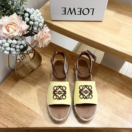 ロエベ サンダル