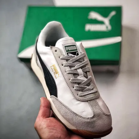 プーマ スニーカー