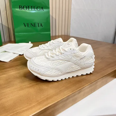 ボッテガ ヴェネタ スニーカー