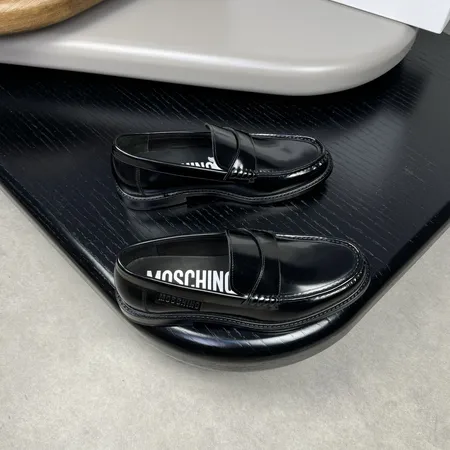 モスキーノ ビジネスシューズ