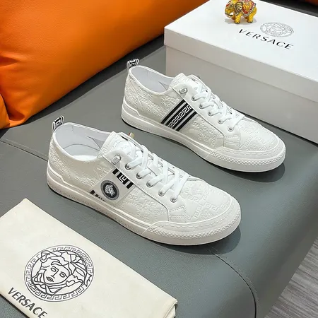 ヴェルサーチ カジュアルシューズ