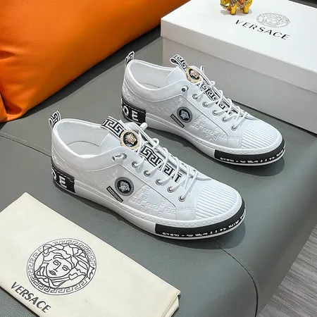 ヴェルサーチ カジュアルシューズ