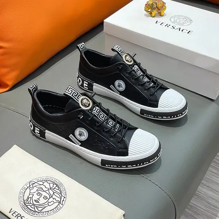 ヴェルサーチ カジュアルシューズ