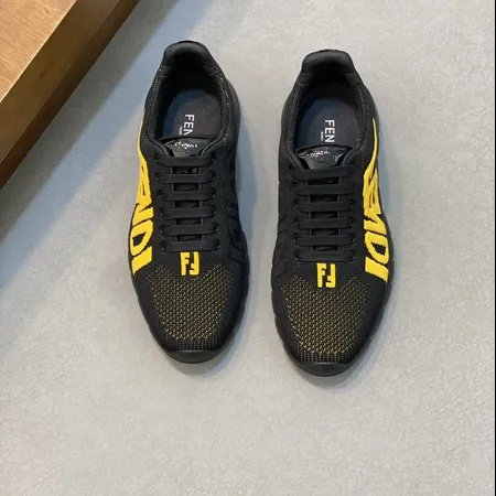 フェンディ スニーカー