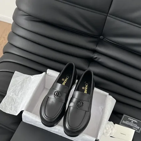 シャネル ビジネスシューズ