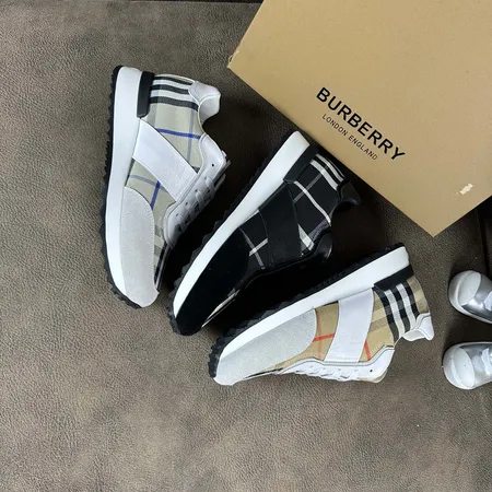 バーバリー ス スニーカー