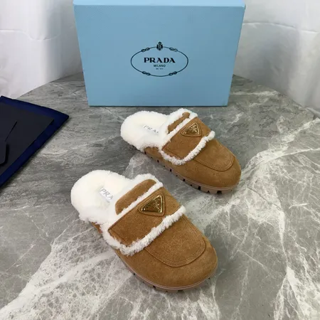 プラダ スリッパ