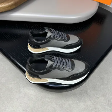 エルメス スニーカー