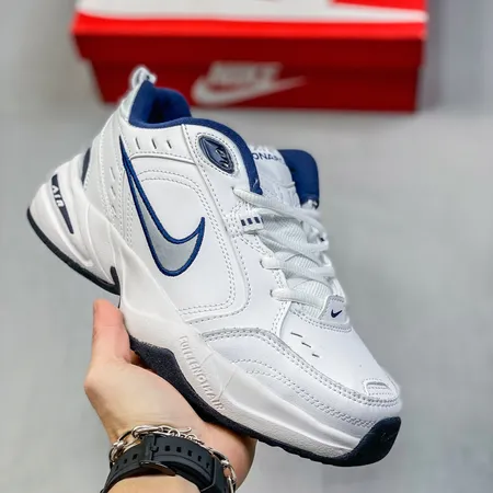 ナイキ スニーカー