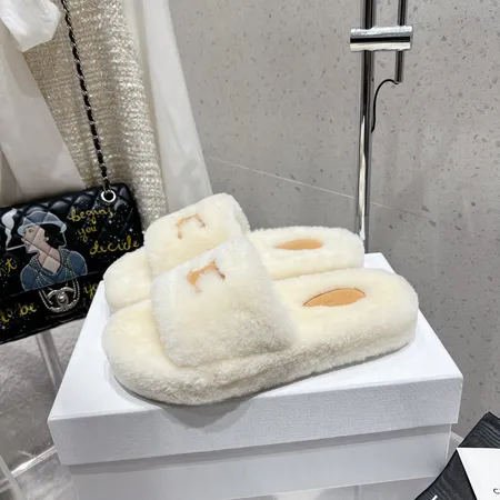 セリーヌ スリッパ