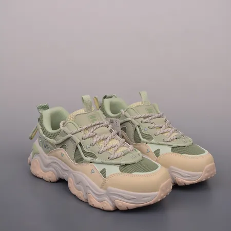 フィラ スニーカー