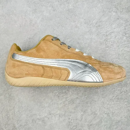 プーマ スニーカー