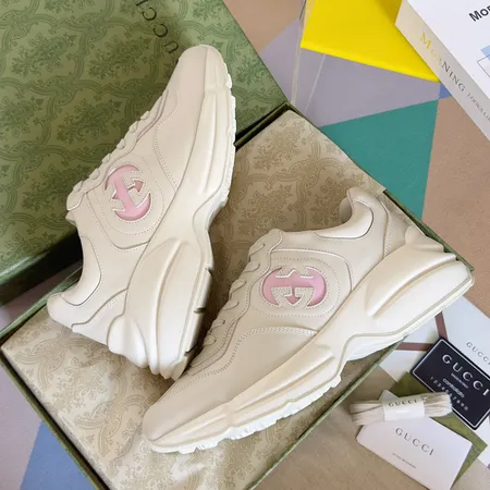 グッチ スニーカー