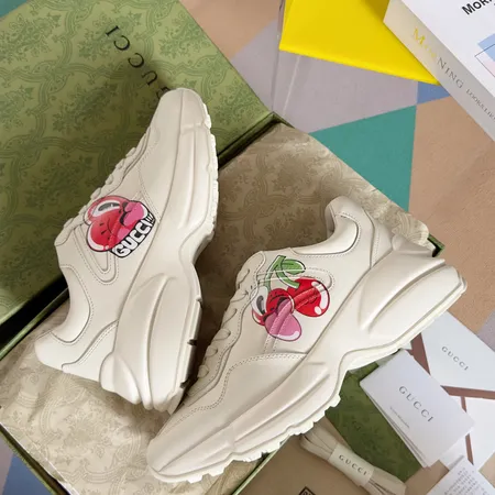 グッチ スニーカー