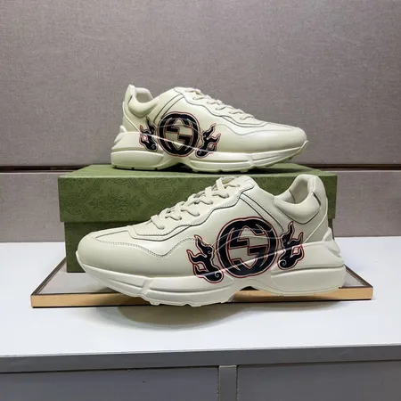 グッチ スニーカー