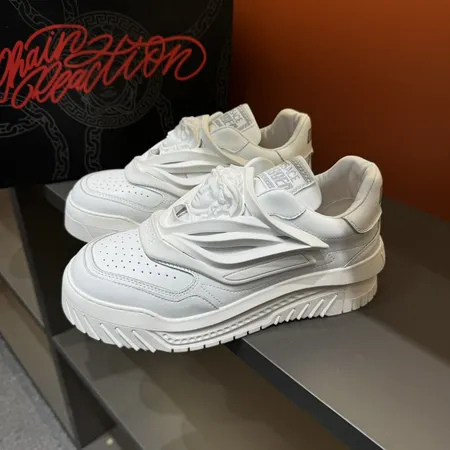 ヴェルサーチ スニーカー