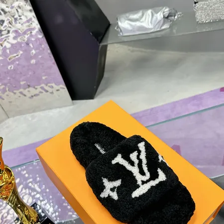ルイヴィトン スリッパ