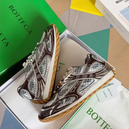 ボッテガ ヴェネタ カジュアルシューズ