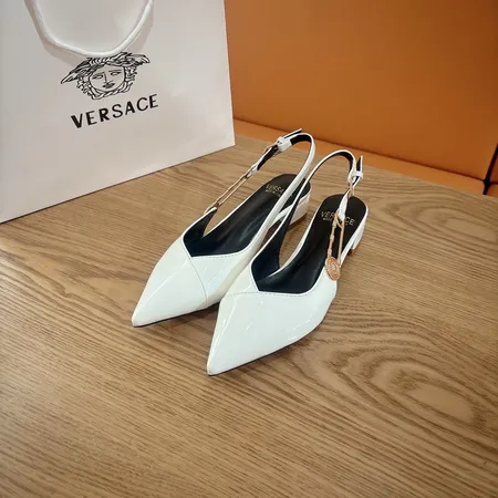 ヴェルサーチ サンダル