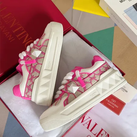 ヴァレンティノ カジュアルシューズ