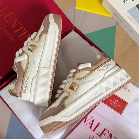 ヴァレンティノ カジュアルシューズ