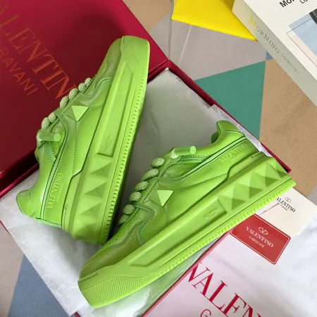 ヴァレンティノ カジュアルシューズ