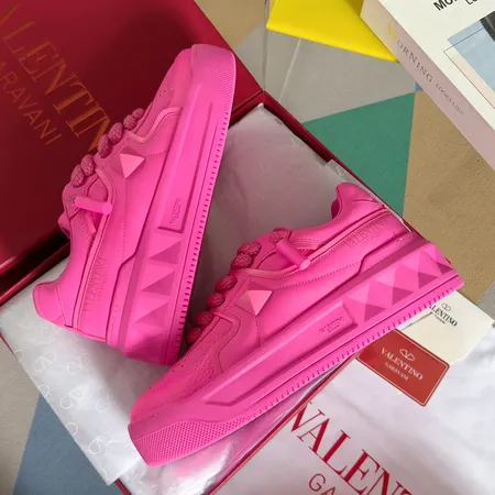 ヴァレンティノ カジュアルシューズ