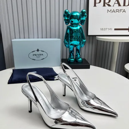 プラダ サンダル