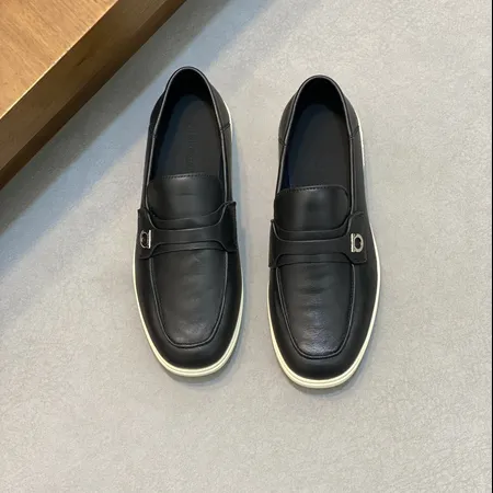 フェラガモ カジュアルシューズ